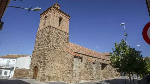 Iglesia Parroquial de San Sebasti&aacute;n M&aacute;rtir de Porzuna. Fuente: turismociudadreal.com