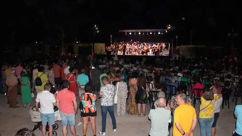19_concierto_La-Talaverana-(002)