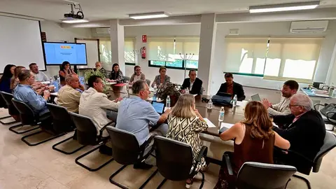 Reuni&oacute;n-Asistencia-al-subdelegado2-(002)