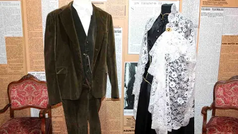 Trajes de gala de Juan Pedro y Sagrario