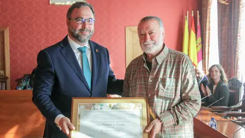 dionisio-ca&ntilde;as