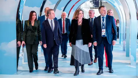 stand-fitur