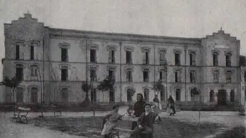 Hospicio provincial en el siglo XX. Fuente: todocoleccion.net