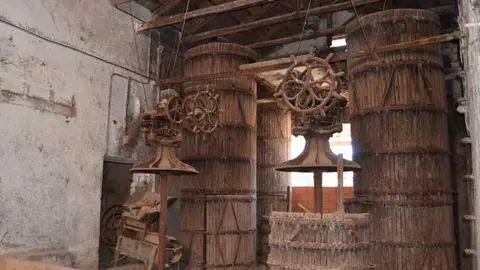 1746435464-antigua-bodega-de-la-mancha-4