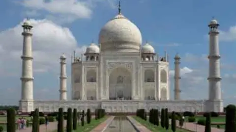 El Taj Mahal. Fuente: es.wikipedia.org