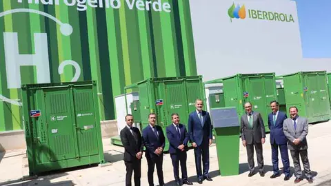 El Rey Felipe VI preside el acto de inauguraci&oacute;n de la nueva Planta de Hidr&oacute;geno Verde de Iberdrola. Fuente: puertollano.es