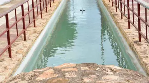 El Canal a su paso por Argamasilla. Fuente: tripadvisor.com.mx