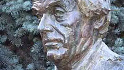 Busto de Manuel L&oacute;pez-Villase&ntilde;or L&oacute;pez-Cano. Fuente: es.wikipedia.org
