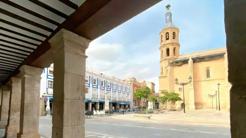 plaza-espa&ntilde;a-valdepe&ntilde;as
