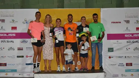 podium-antorchas