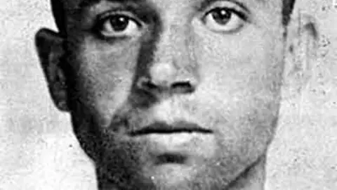 Miguel Hern&aacute;ndez en 1939. Fuente: es.wikipedia.org