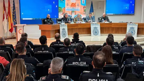 polic&iacute;a-2