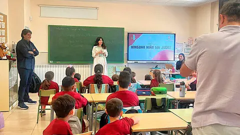 ninguna-ni&ntilde;a-sin-jugar