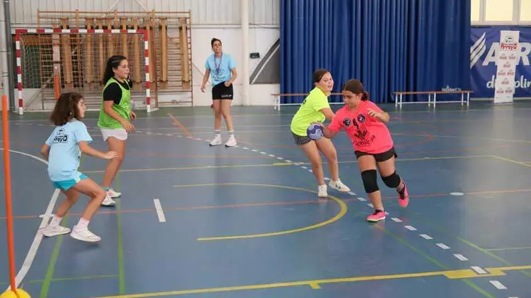 ¡El balonmano no descansa en verano!