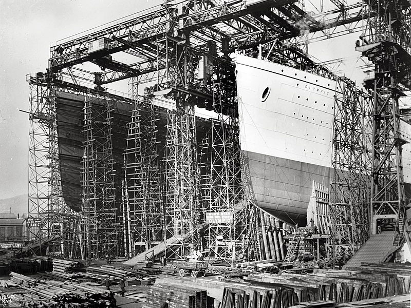 Dársena de construcción del Olympic en 1910.Fuente: Wikipedia