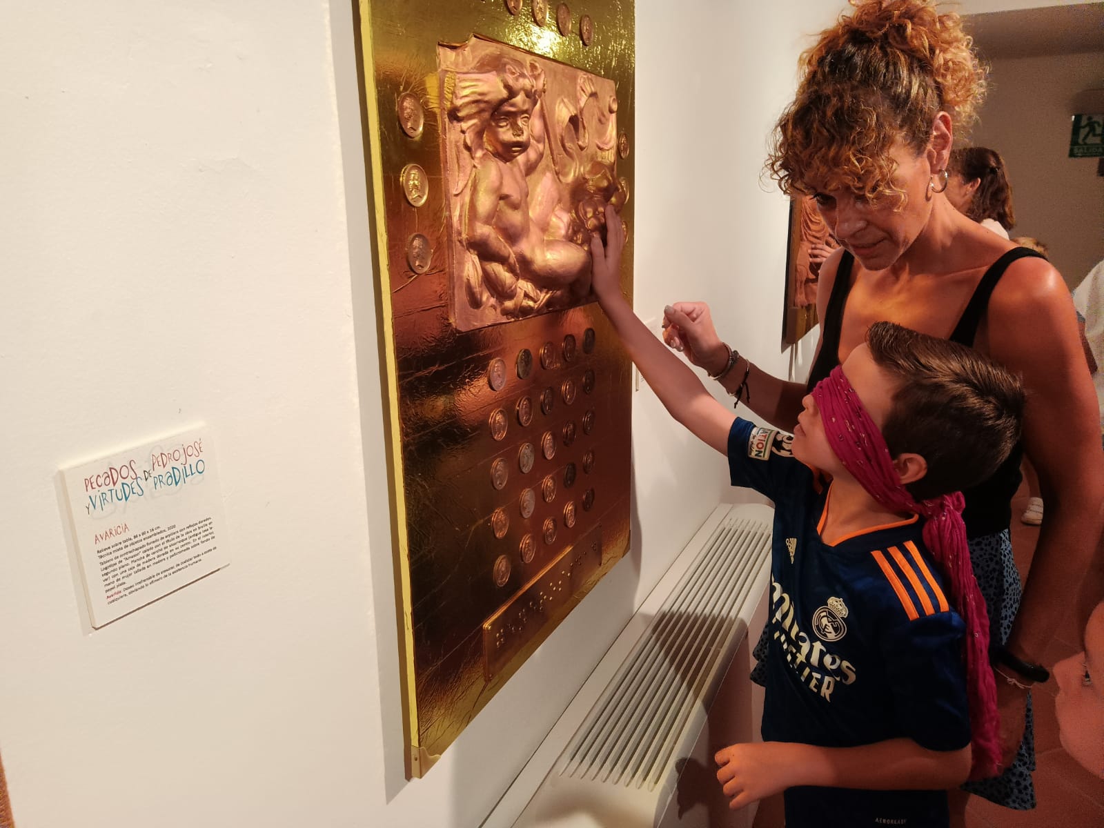 Exposición táctil en el Patio de Comedias de Torralba