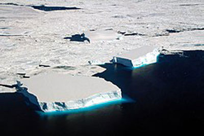 “Barrera de hielo en el Mar de Weddell”, en la Antártida. Fuente: Wikipedia