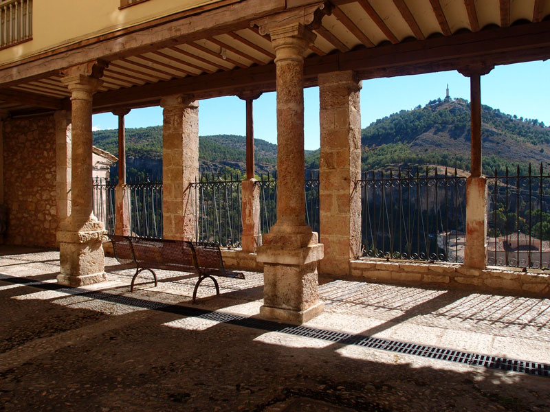 Estado del edificio que fuese el convento del que fuera priora Sor Elvira en Huete.

                                                                                                                                                             Fuente: fundacionantonioperez.com