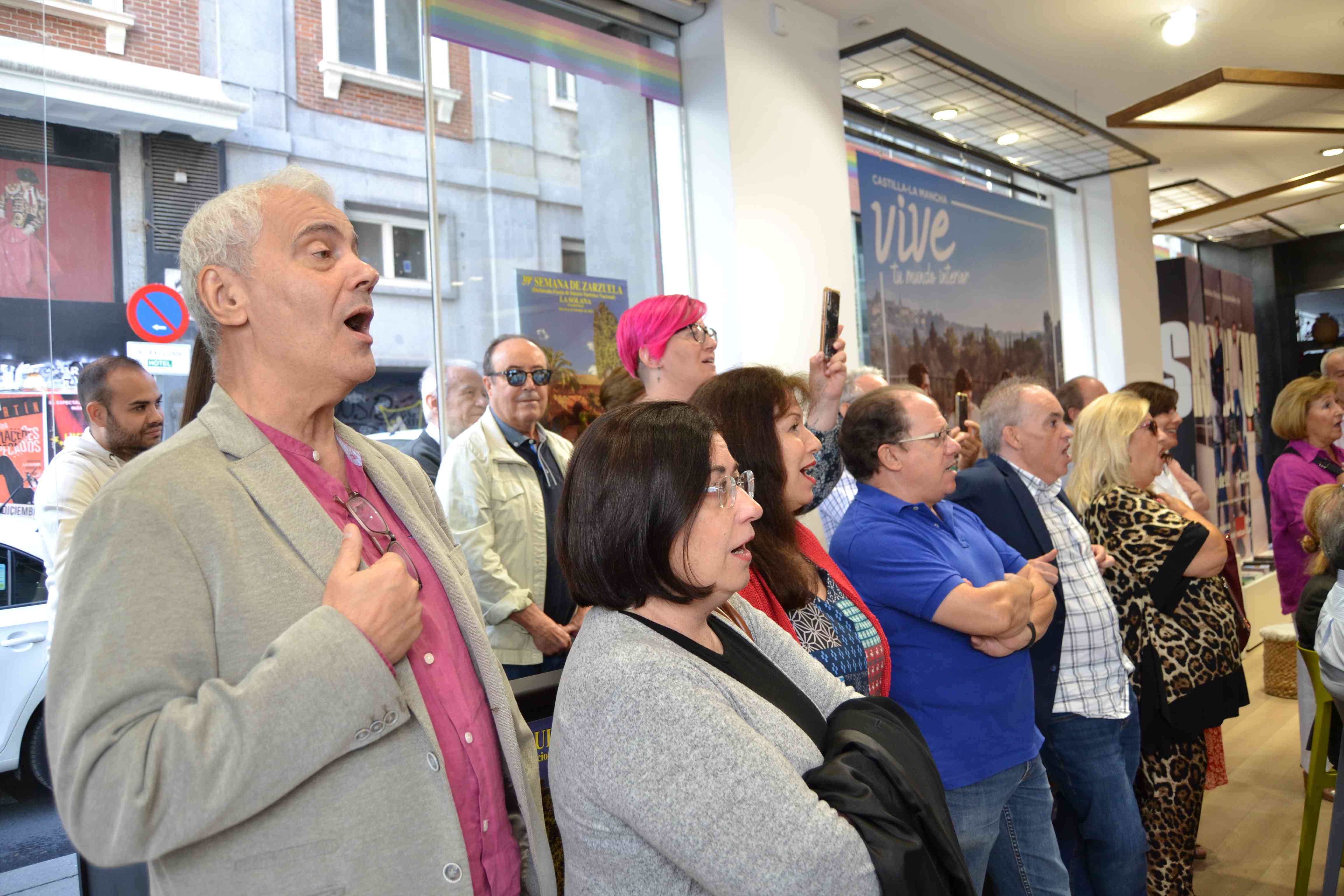 zarzuela coro cantando