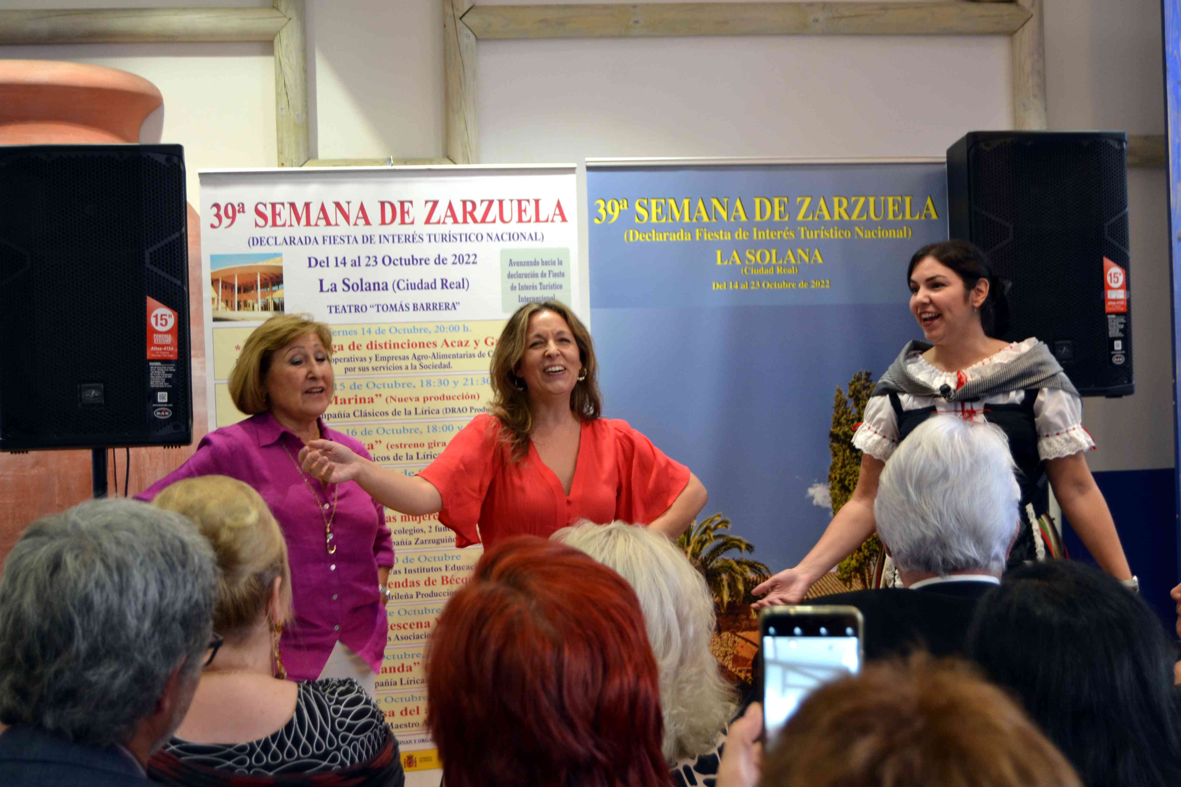 zarzuela Meneses , Melissa y Ana Sanchez