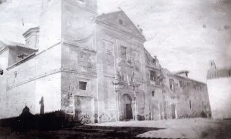 Fachada del Convento de Mercedarios Descalzos a finales del siglo XIX. Fuente:historiadeherencia.es