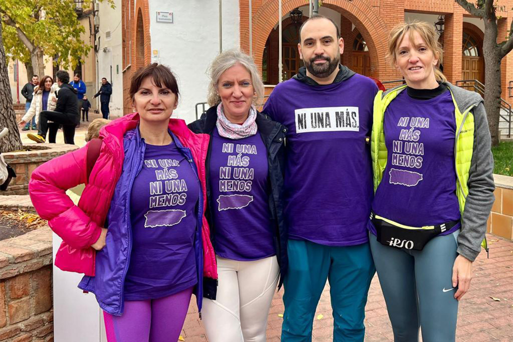 El alcalde y las técnicas del Centro de la Mujer