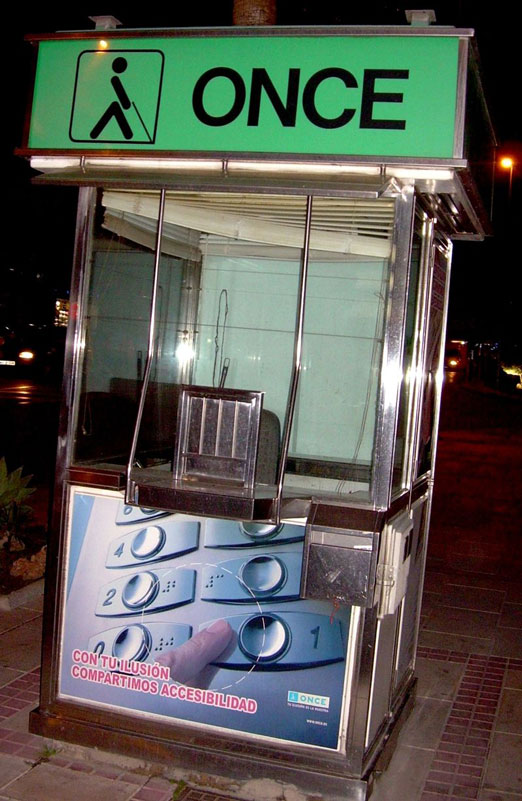 Típico kiosko de la ONCE. Fuente: es.wikipedia.org