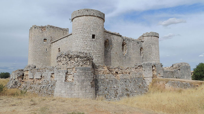 El Castillo de Pioz. Fuente: es.wikipedia.org