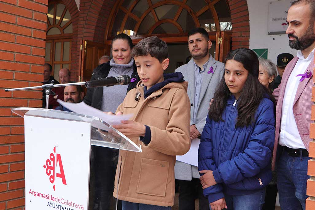 Alternativa-de-jóvenes-voces-en-la-lectura-del-manifiesto