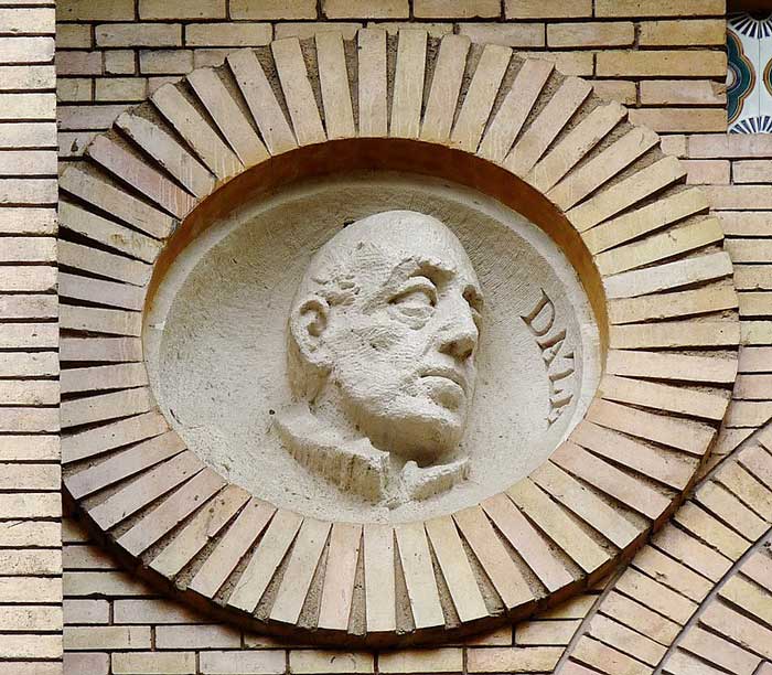 Imagen de Benito Daza en la Antigua Facultad de Medicina de Zaragoza. Fuente: es.wikipedia.org