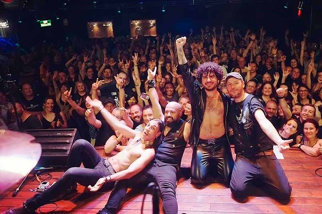 Iberia-Sumergida,-en-uno-de-sus-conciertos