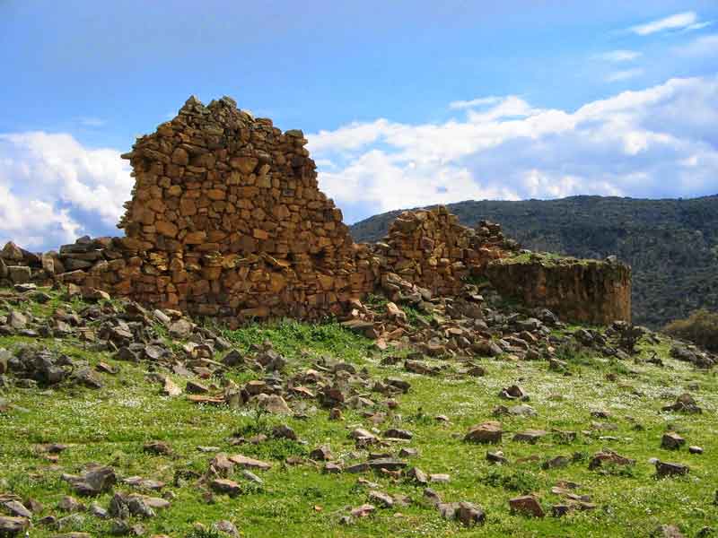 Restos de la Casa Grande en el Paraje de Majalta, Fuente: arrobamontes.blogspot.com