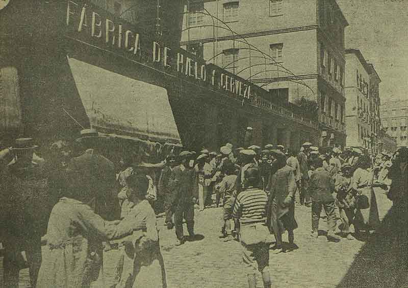 “Huelguistas en Madrid” por José Pío Alonso. Fuente: es.wikipedia.org