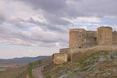 Vista norte del Castiilo de Consuegra. Fuente: es.wikipedia.es