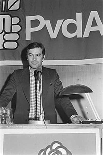 Felipe González en 1976. Fuente: es.wikipedia.org