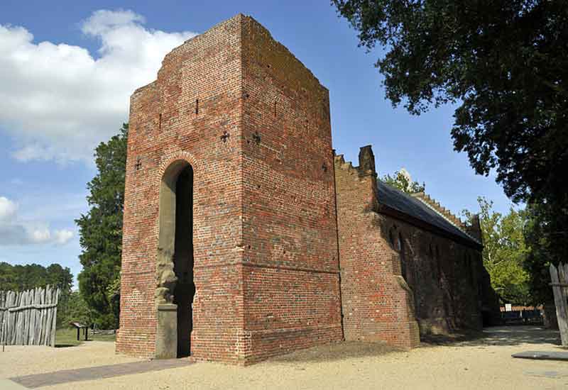 Ruinas de la Iglesia de Jamestown de 1636. Fuente: es.wikipedia.org