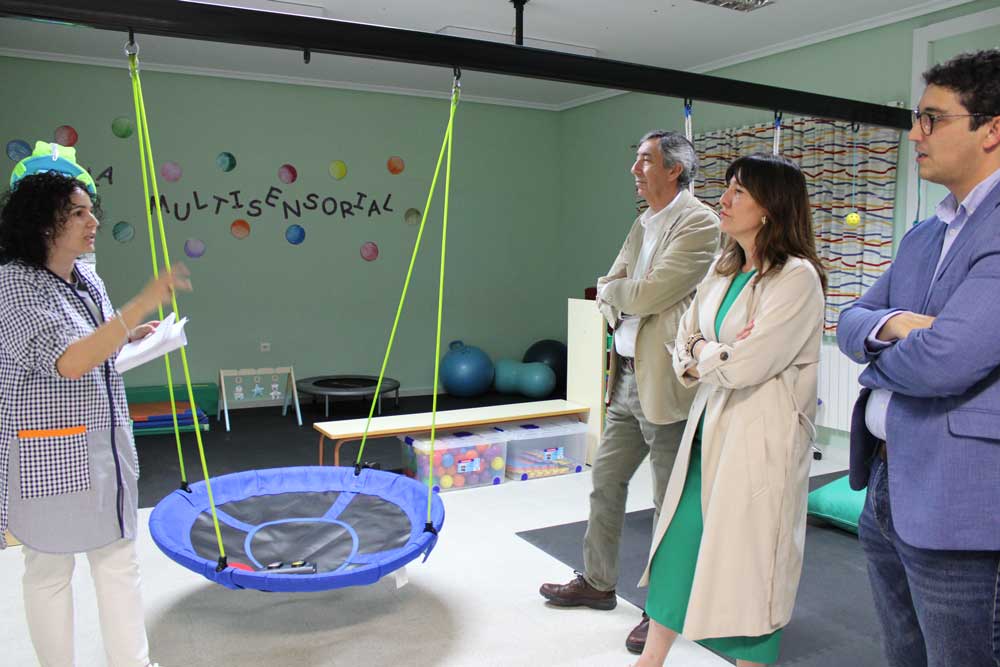 Blanca-Fernández-visita-unidad-educacion-especial-3-(002)