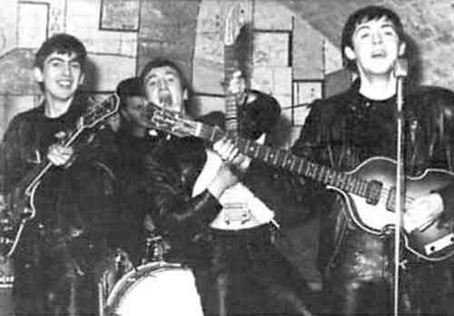 “The Beatles in Cavern”. Fuente: beatles.fandom.com