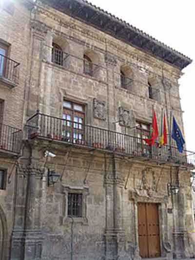 Antiguo Ayuntamiento de Estella. Fuente: es.wikipedia.org