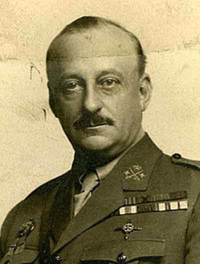 Miguel Primo de Rivera fotografiado en 1920 por Kaulak. Fuente: es.wikipedia.org
