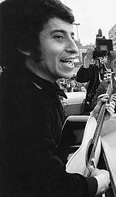 Victor Jara en Helinki (1969). Fuente: es.wikipedia.org