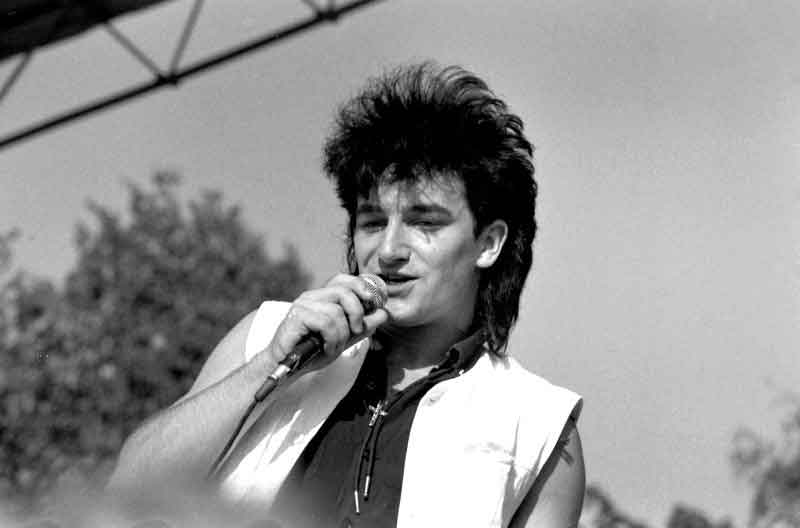 Bono en 1983. Fuente: es.wikipedia.org