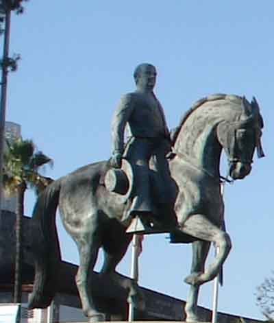 Monumento a Álvaro Domecq en Jerez de la Frontera (Cádiz). Fuente: es.wikipedia.org