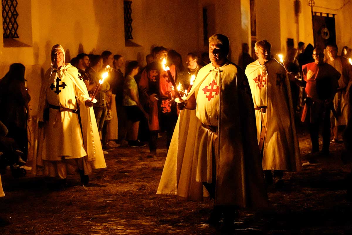 procesion-antorchas-2