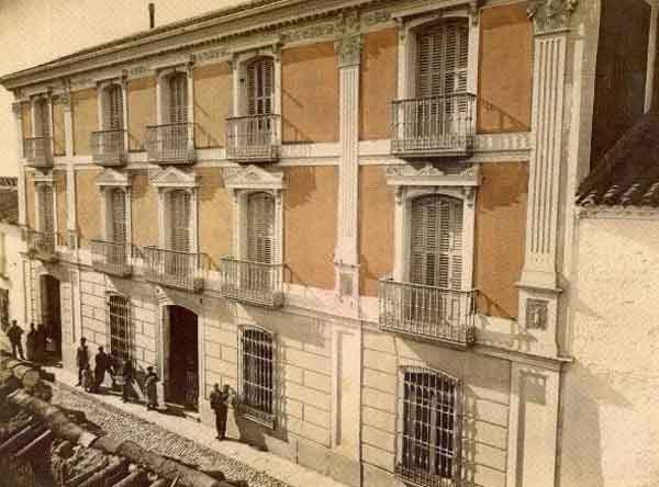Fuente: elecodevaldepenas.es