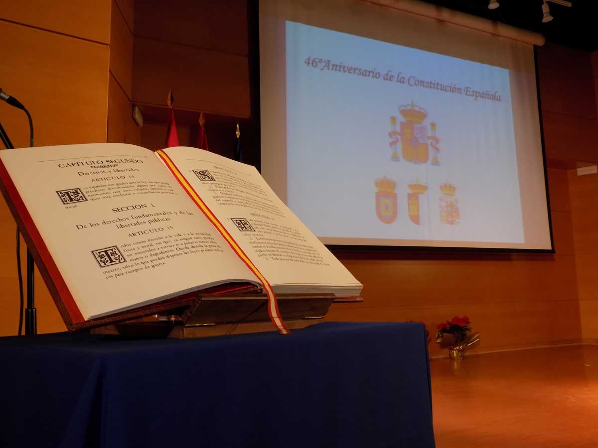 consti-libro