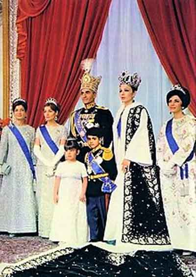 Familia imperial de Mohammad Reza Pahlaví. Fuente: es.wikipedia.org