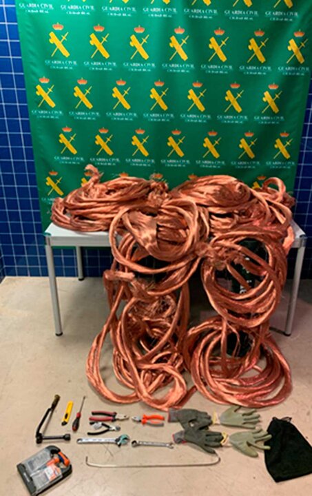 guardia-civil-cobre-gasolinera-2
