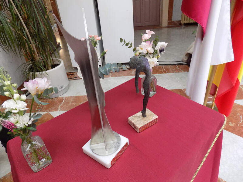 8m-premios