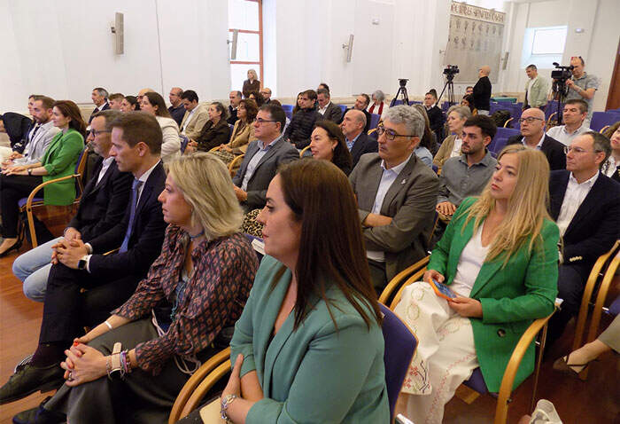 firma-adenda-uclm-2
